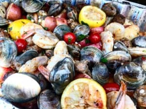 CLAMS, SHRIMP, TOMATOES, LEMON