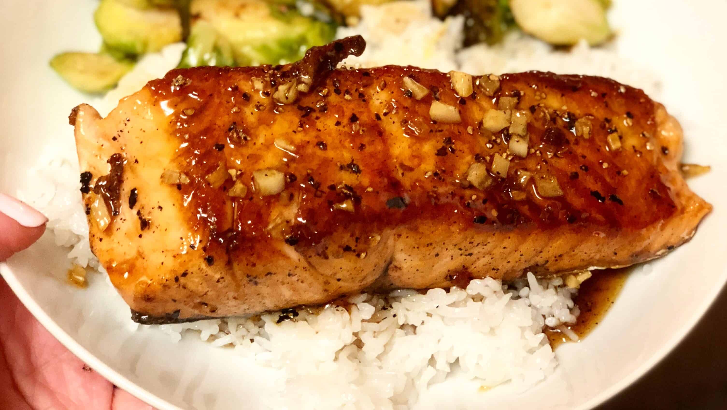 HONEY GLAZED SALMON | FISH | EASY RECIPE | WEEKNIGHT MEAL
