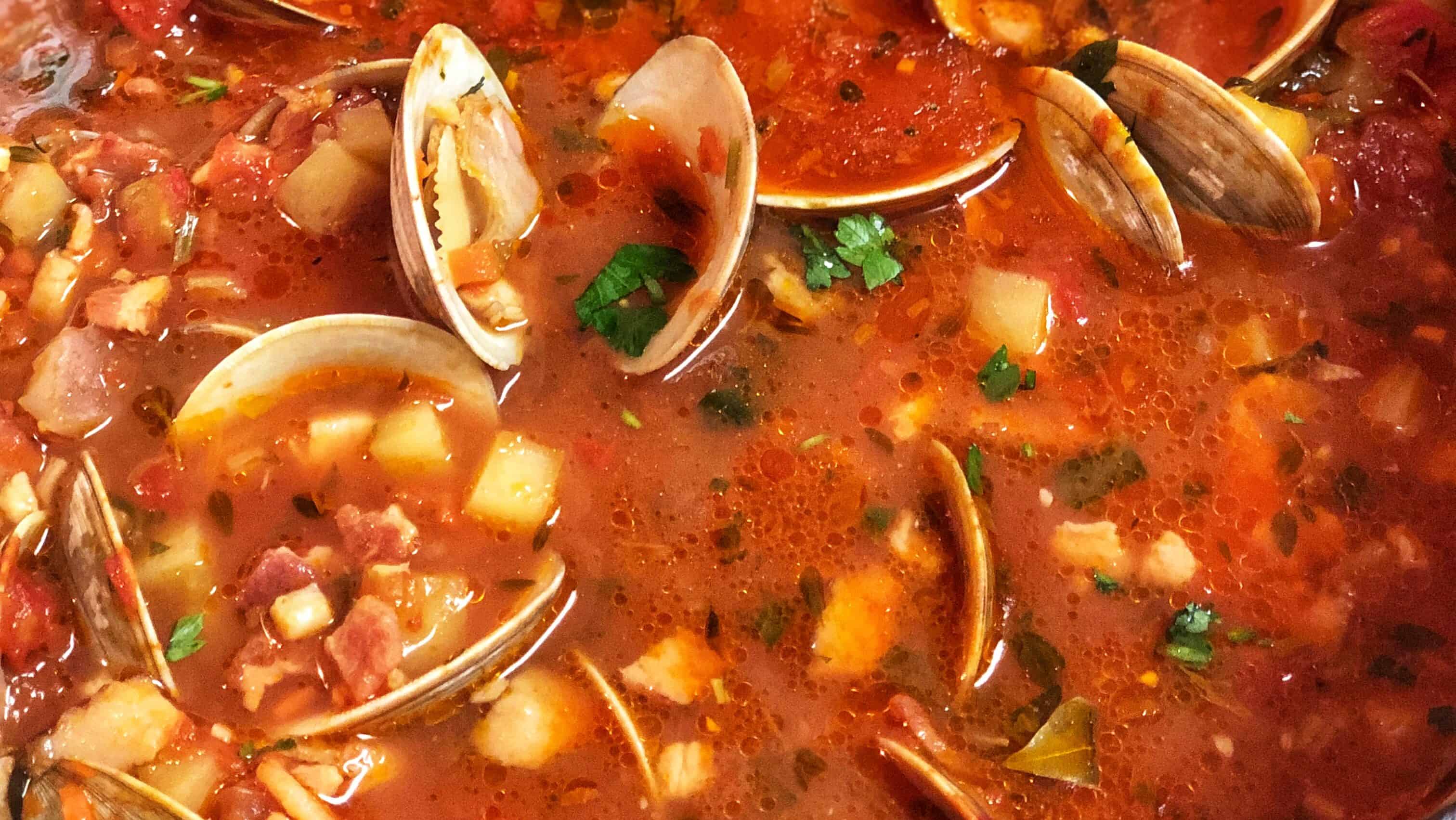 MANHATTAN CLAM CHOWDER SOUP SEAFOOD
