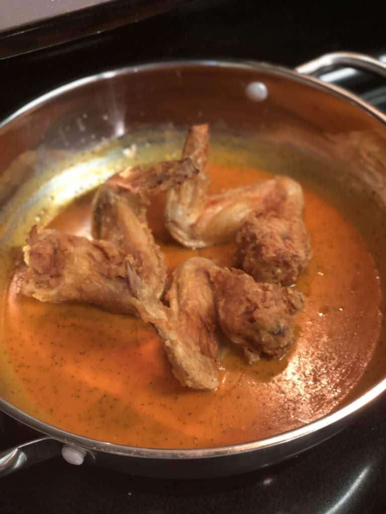 buffalo chicken wings in sauce