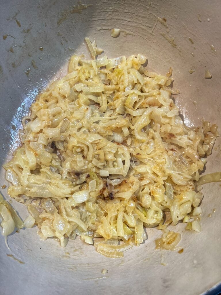 Slightly caramelized sliced onions.