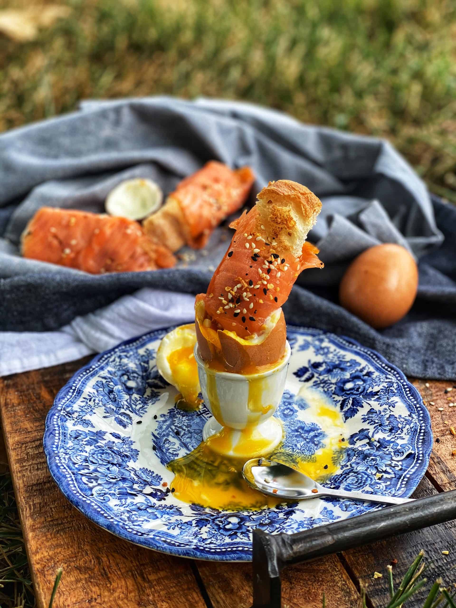 POACHED EGGS WITH SMOKED SALMON | BREAKFAST | BRUNCH