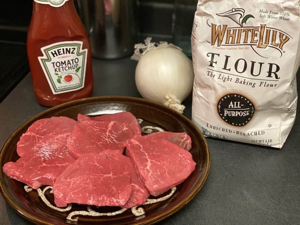 ingredients for steak with red gravy