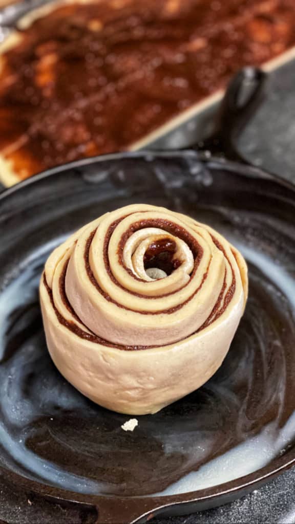 CAST IRON CINNAMON ROLL BAKING HOMEMADE