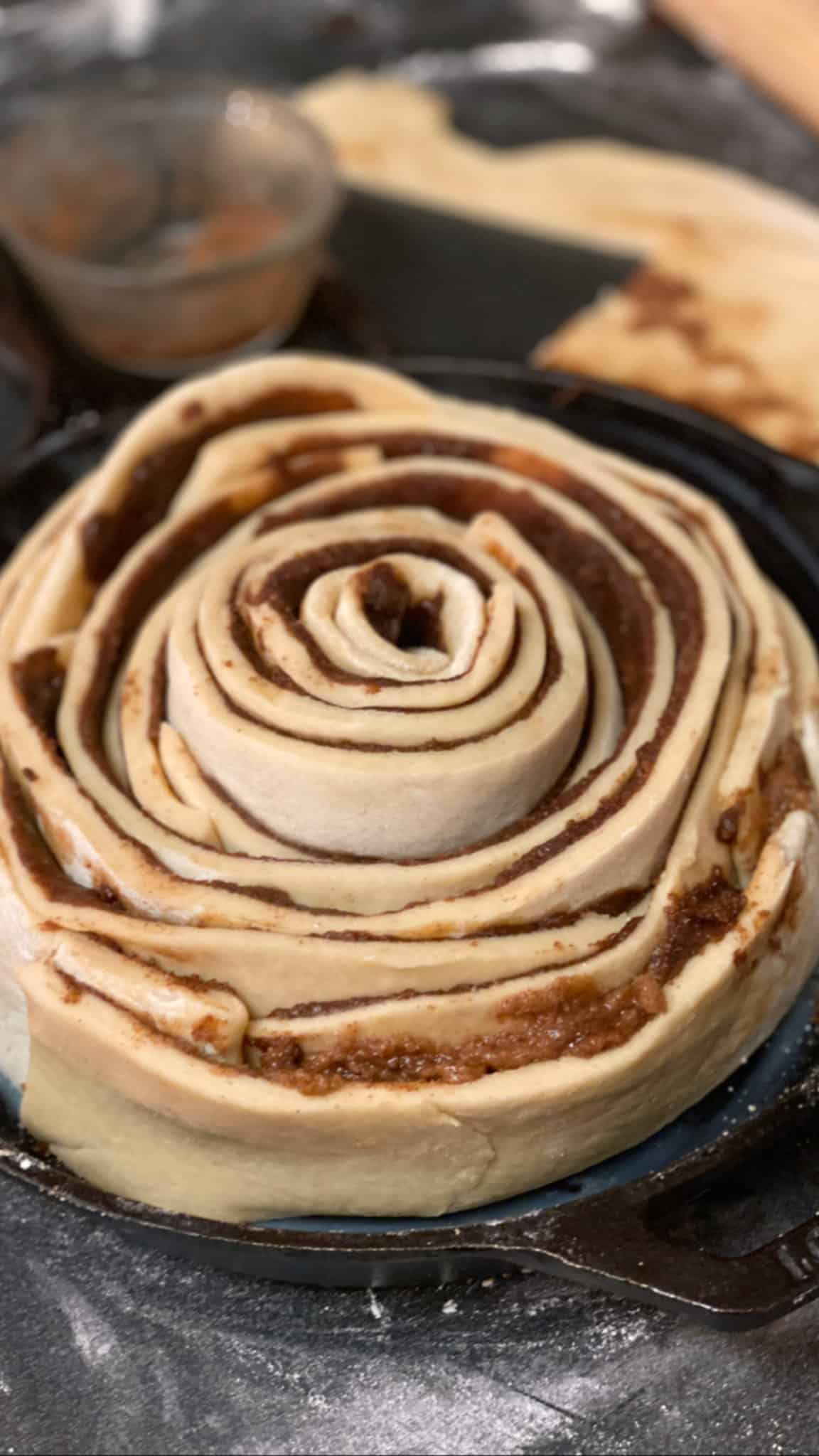 CAST IRON CINNAMON ROLL BAKING HOMEMADE