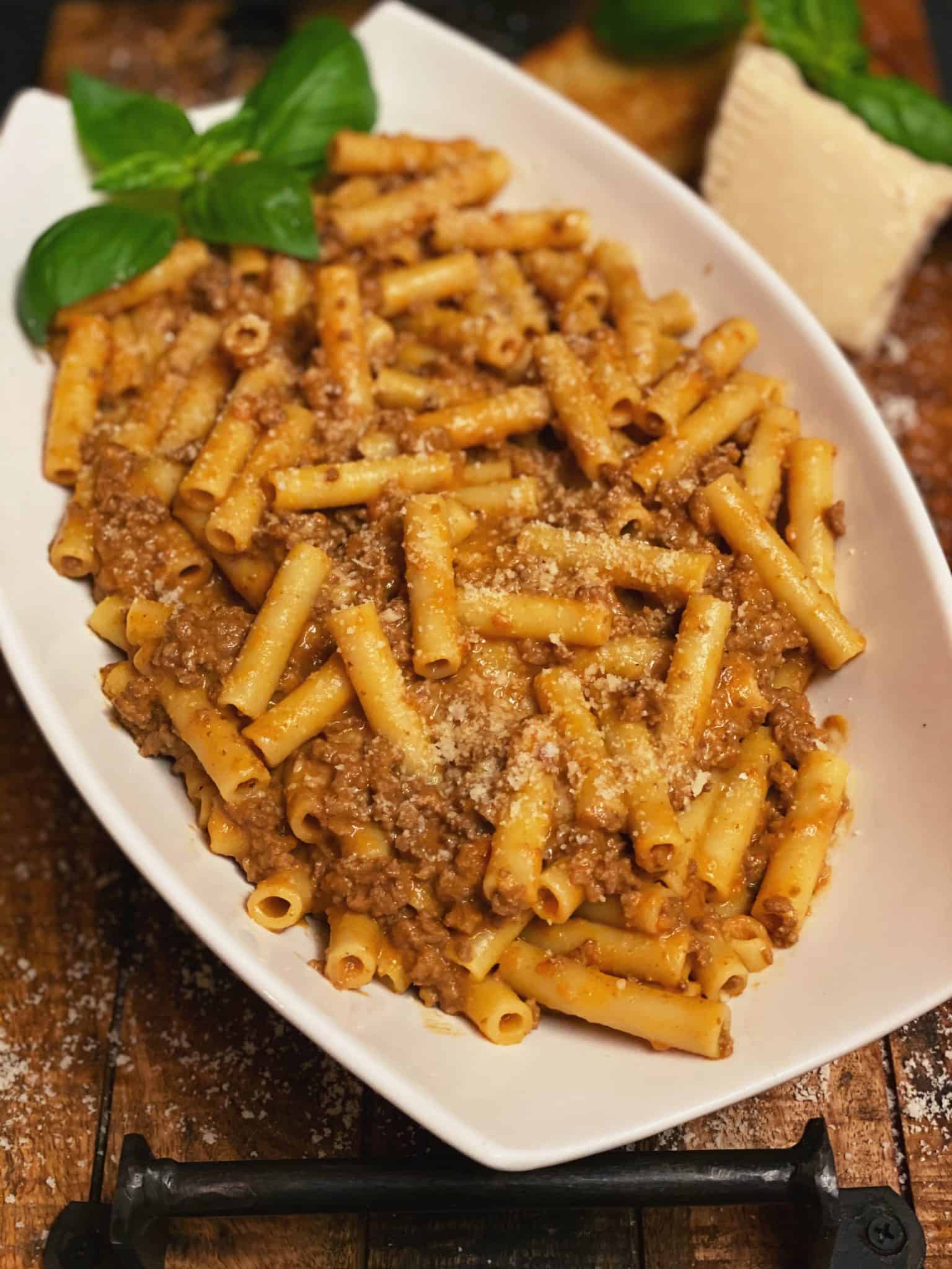 PASTA BOLOGNESE SAUCE SCOTT CONANT FOOD NETWORK