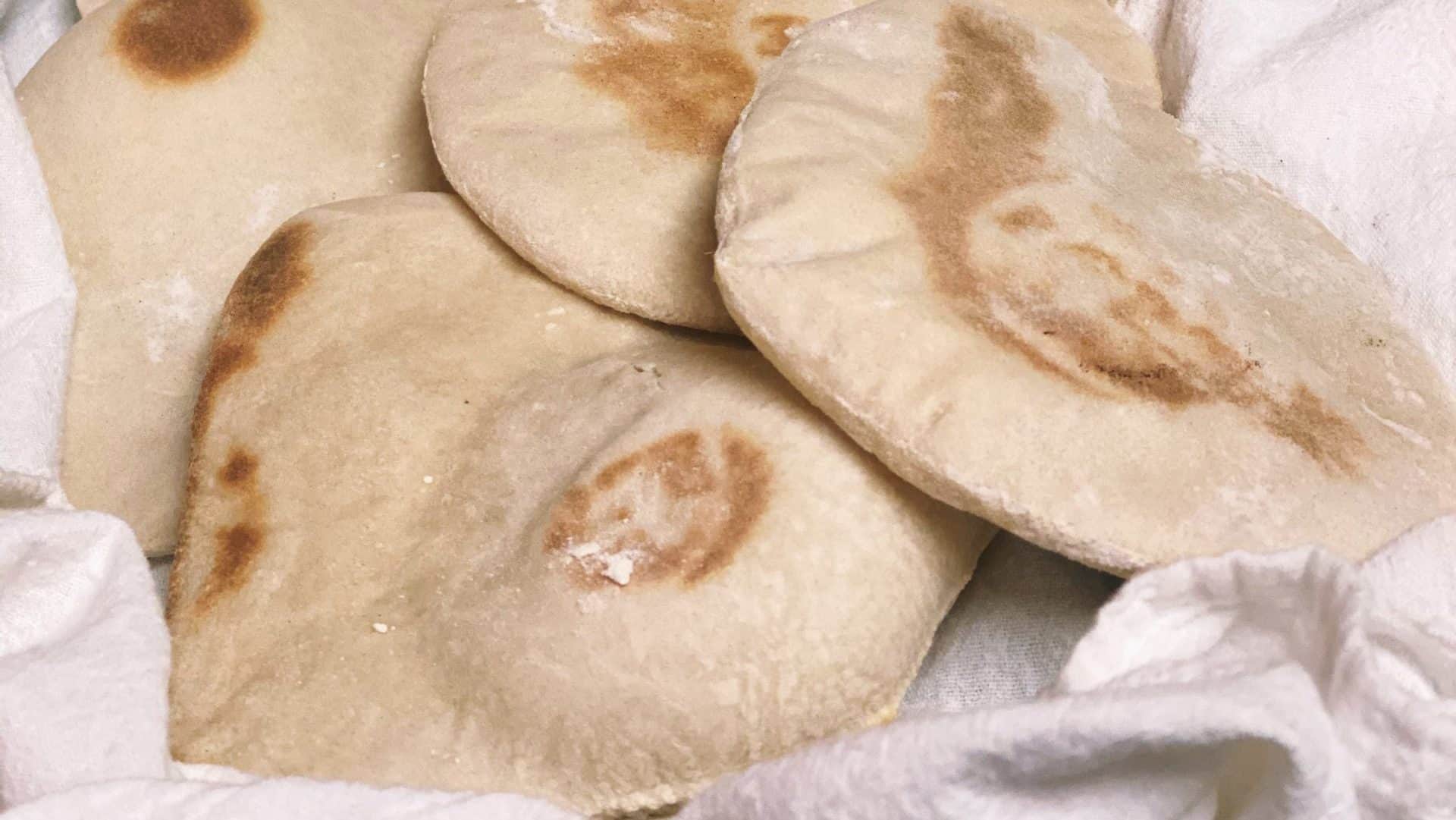 HOMEMADE PITA BREAD | BAKING | EASY RECIPE