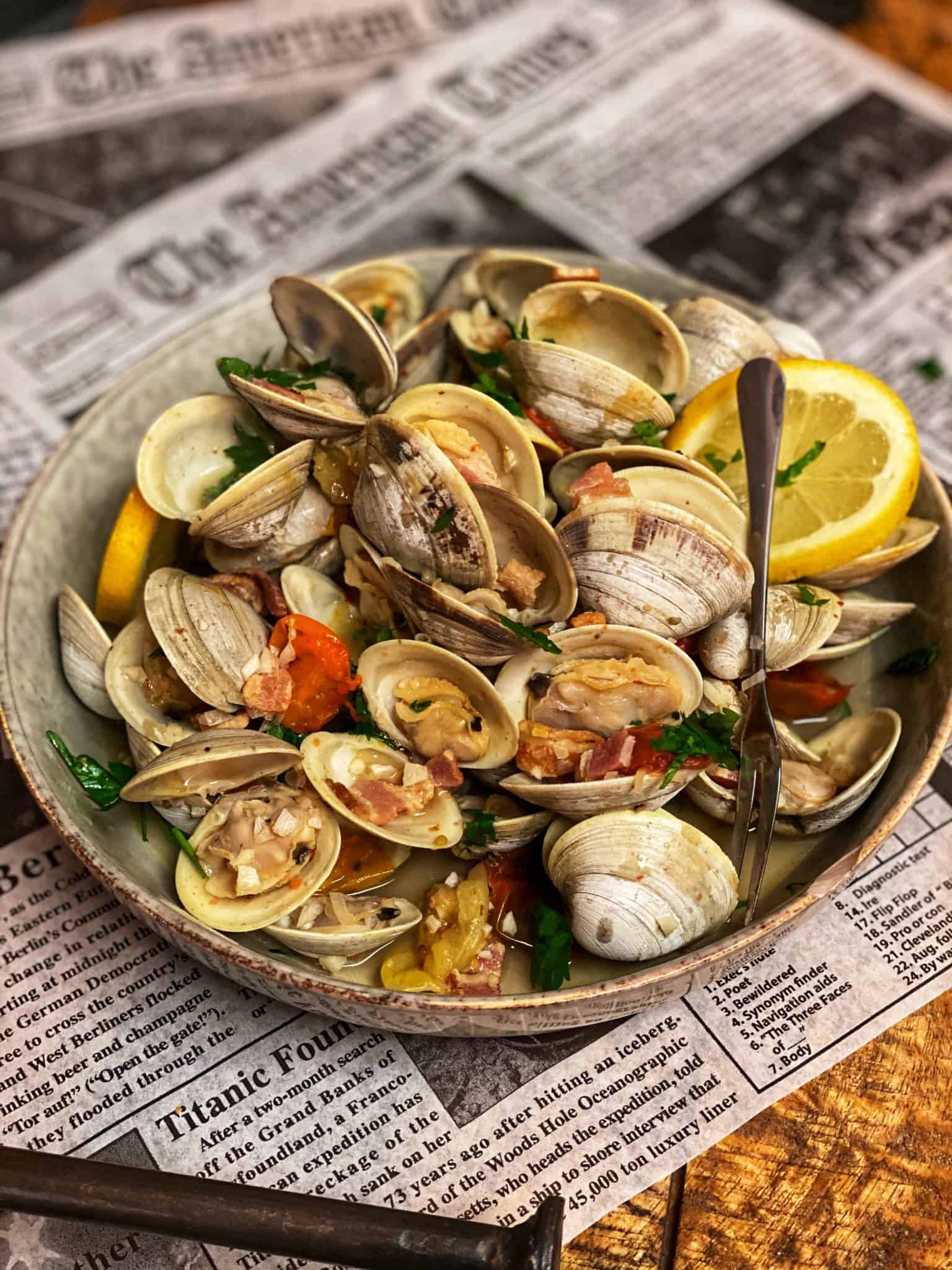 BUCATINI WITH CLAMS PASTA EASY RECIPE