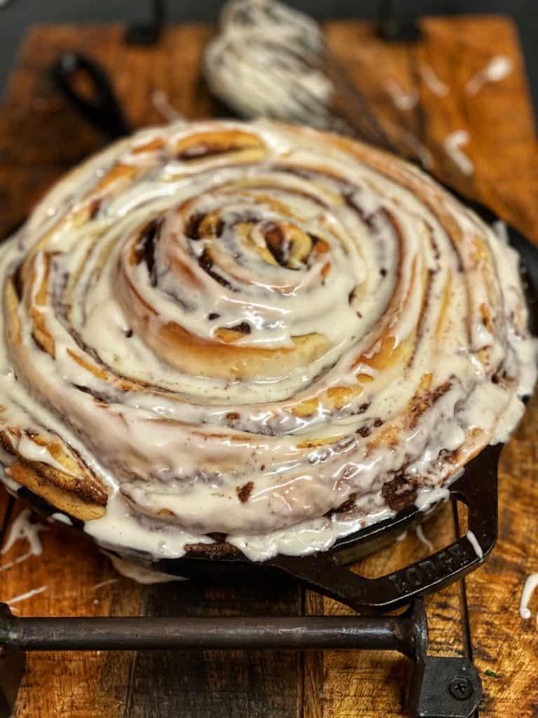 CAST IRON CINNAMON ROLL BAKING HOMEMADE