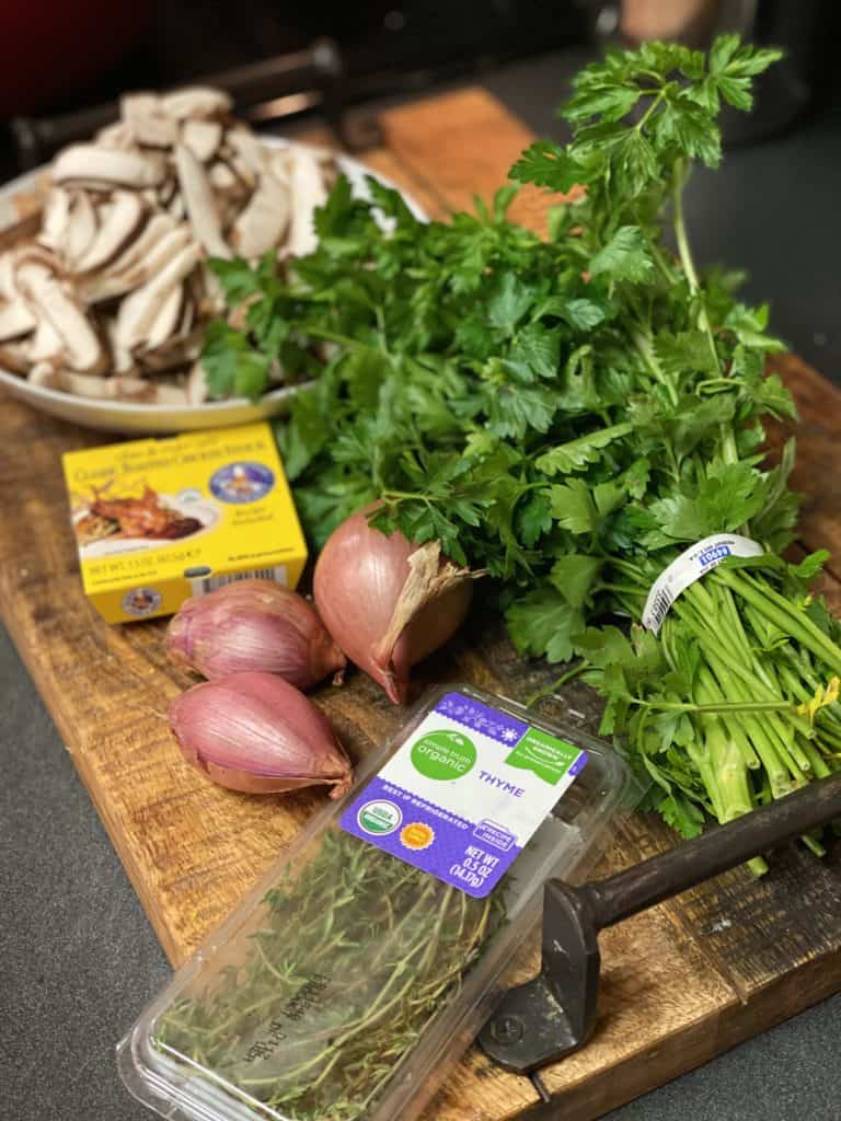 ingredients for mushroom sauce for creamy polenta